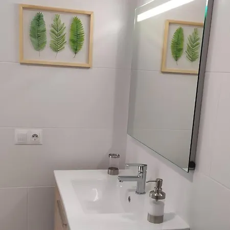 Playa Escollera * Εστεπόνα